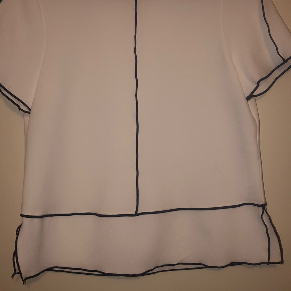 White blouse with black trim - Picture 3 of 3